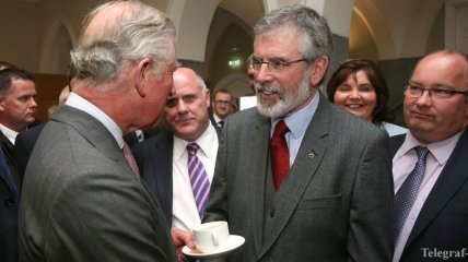 В Ирландии прошла историческая встреча принца Чарльза и лидера "Шинн Фейн"