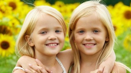 При идентичном ДНК близнецов можно различить по запаху
