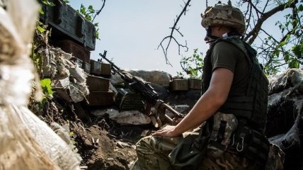 Отвод войск: В Станице Луганской украинские войска отошли назад
