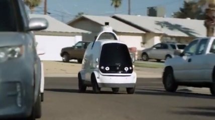 Власти Калифорнии разрешили выпустить на дороги общего пользования роботов-доставщиков 
