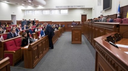 Кто на что учился: киевский депутат подозревается в использовании "липового" диплома