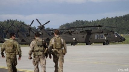 В Латвию доставили пять американских "Черных ястребов"