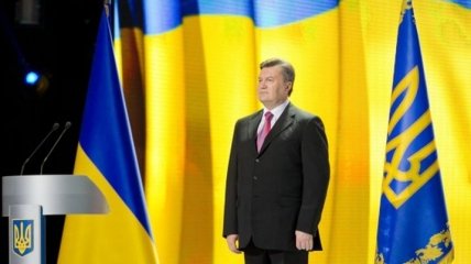 Виктор Янукович поздравил украинцев с 23-летием суверенитета Украины