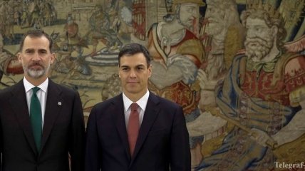 Король Испании принял присягу Санчеса на посту премьер-министра