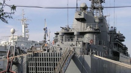 Россия отправила к берегам Сирии корабль с артиллерией