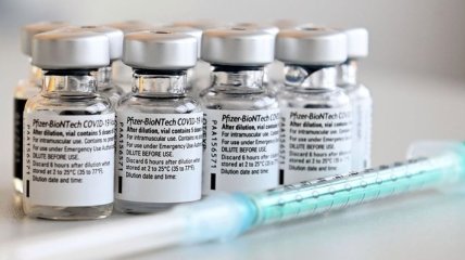 Минздрав 8 месяцев не обращался в Pfizer и Moderna по поводу вакцины от COVID-19, - СМИ