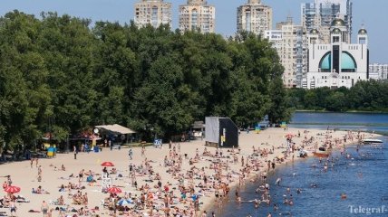 Грязная вода: на всех пляжах Киева запретили купатся