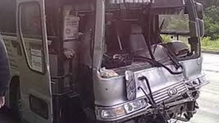 В Эквадоре столкнулись два автобуса, погибли по меньшей мере 19 человек