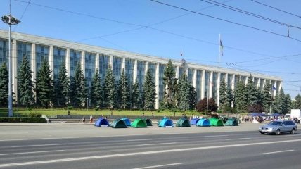 В Кишиневе начались митинги протеста