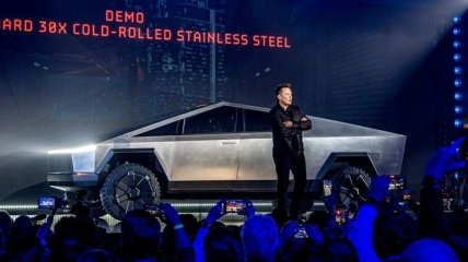 Компанію Tesla тимчасово закрили в Китаї через коронавірус