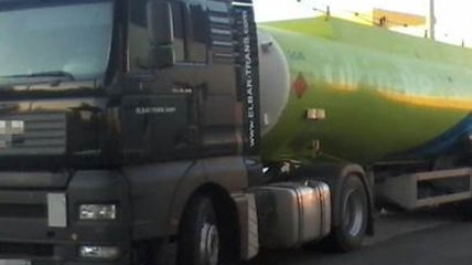 СБУ задержала бензовоз, перевозивший бензин для "ЛНР"