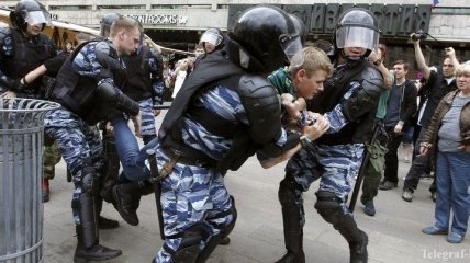 Митинги "противников коррупции" в России: задержали более 300 участников (Фото)
