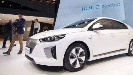 Hyundai презентовал в Женеве три варианта Ioniq