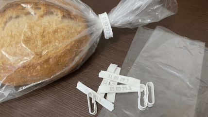 Использование зажимов для хлеба