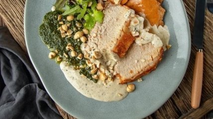 Приголомшлива буженина в тісті