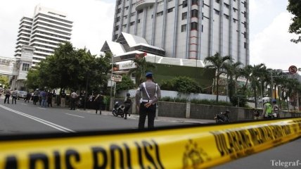 Полиция Джакарты заявила о 7 погибших в результате атак