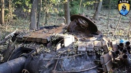 Бойцы "Азова" подбили танк террористов