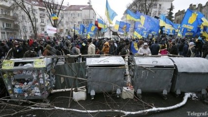 За ночь в Киеве выросли новые баррикады
