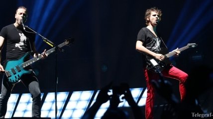 Британская рок-группа Muse презентовала свой новый альбом "Drones"
