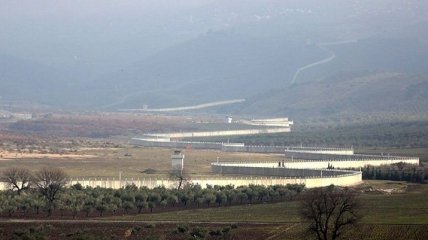 Турция построила на границе с Сирией более полутысячи километров стены