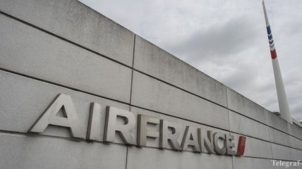 Компания Air France сняла с рейсов 15 пассажиров из-за указа Трампа
