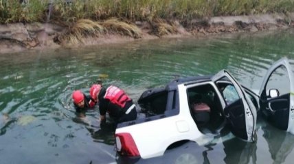 В Мексике внедорожник упал в канал: погибли пять человек