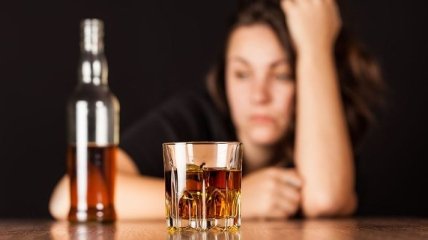 Ученые выяснили, почему алкоголь опасен для юных парней