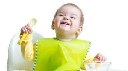 Как подружить ребенка с ложкой и научить его кушать самостоятельно