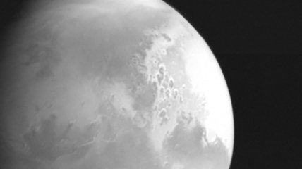Китайский зонд прислал новые снимки орбиты Марса