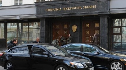 Украинцев с двойным гражданством уволят из прокуратуры и милиции