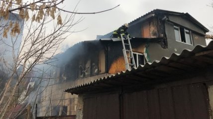 В Харькове спасатели ликвидировали пожар в жилом доме (Фото)