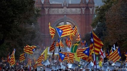 Протесты в Барселоне: протестующие штурмовали парламент Каталонии