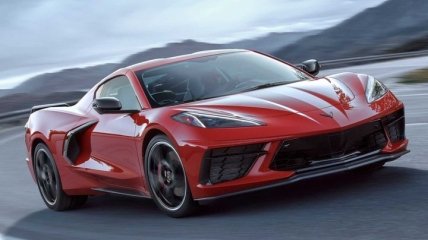 Chevrolet начал тестировать новую гоночную версию Corvette C8