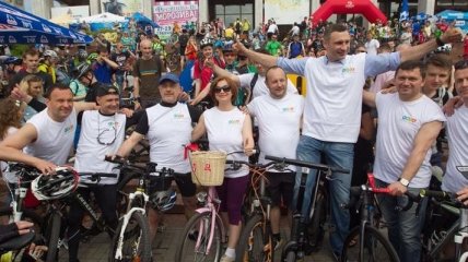 День Киева: Кличко мечтает сделать столицу современным велосипедным городом