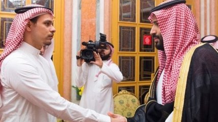Сын убитого журналиста Хашкаджи уехал из Саудовской Аравии 
