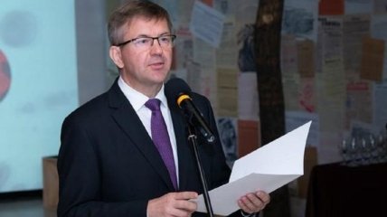 Первый среди дипломатов: посол Беларуси в Словакии подал в отставку