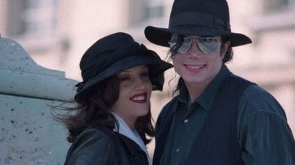 Экс-горничная Майкла Джексона рассказала о личной жизни певца с Лизой-Марией