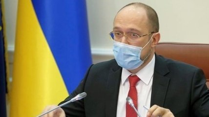 Не більше ніж 47 тисяч: Уряд скоротив зарплати чиновників