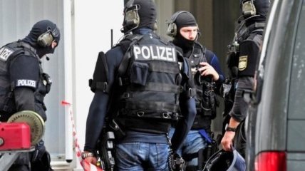 В Германии полицейские застрелили мужчину, который угрожал ножом