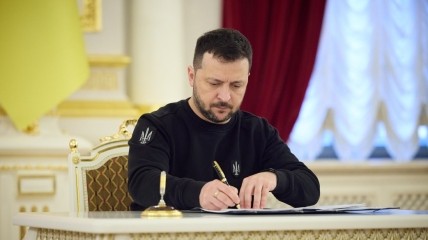 Зеленский подписал закон о мобилизации заключенных