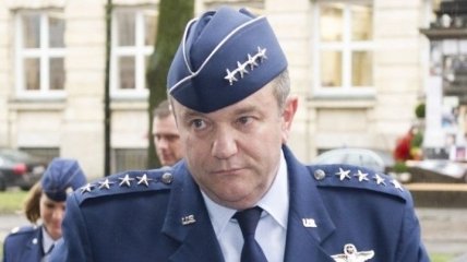 США срочно вернули командующего силами НАТО обратно в Брюссель