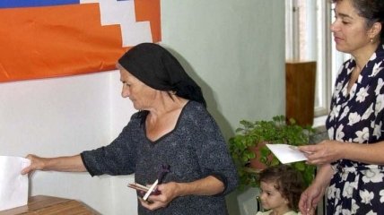 Непризнанная Нагорно-Карабахская Республика выбирает президента 