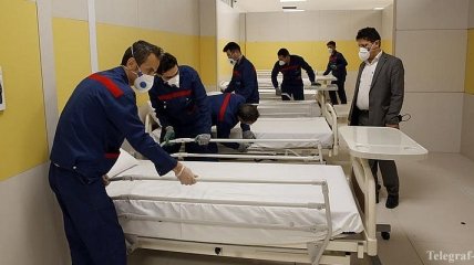 В Иране погибли сотни человек во время "лечения" спиртом