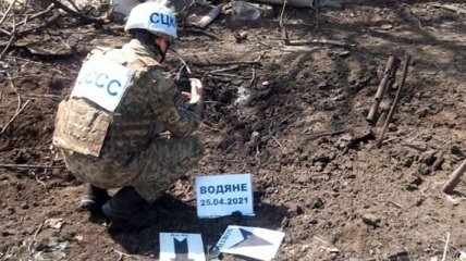 Боевики выпустили 16 мин по домам мирных жителей: фото новой масштабной атаки в Водяном