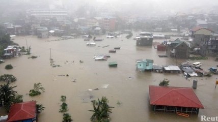 Сильный ураган унес жизни семи человек на Филиппинах