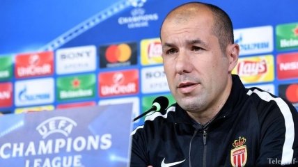 Тренеру "Монако" сорвали чемпионскую пресс-конференцию (Видео) 