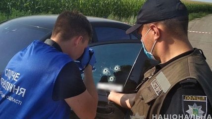 В Полтавской области расстреляли Mercedes, есть погибший 