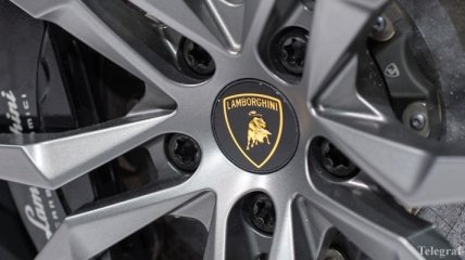 Lamborghini отказался от заднеприводной версии Aventador
