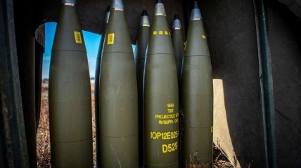 Україна отримає сотні тисяч снарядів калібру 155 міліметрів