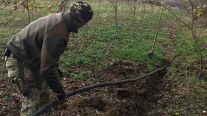 На границе с Молдовой неизвестные проложили трубу для перемещения спирта